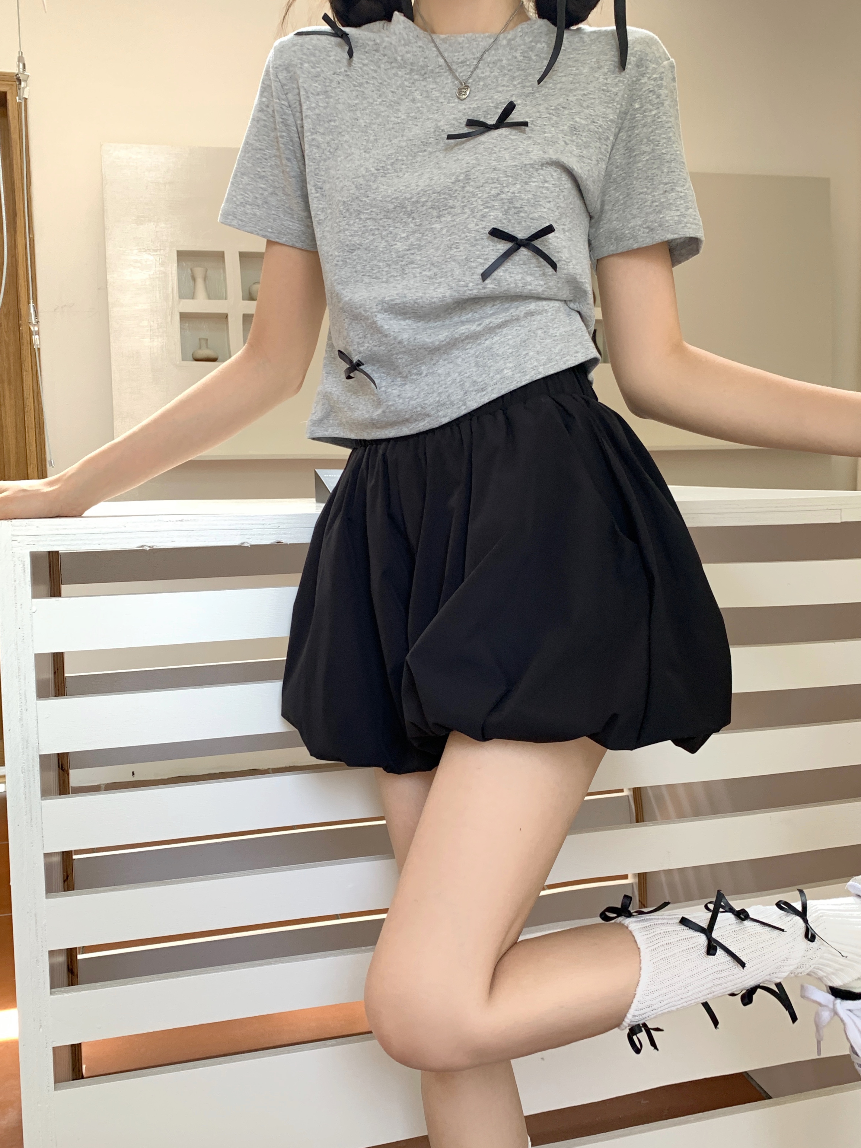 Shot Korean-style puff flower bud short-style elastic wide-leg pants