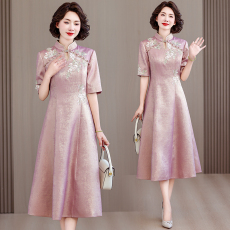 批发高贵气质刺绣喜婆婆婚宴礼服2026春季新款喜<b class='q'>妈妈装</b>结婚高端旗袍