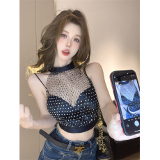 批发实拍夏季圆领镶钻拼接镂空<b class='q'>蕾丝</b>套头背心配性感<b class='q'>裹</b><b class='q'>胸</b>吊带洋气两件套