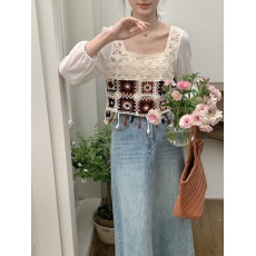 批发正肩方领<b class='q'>长袖</b>钩花镂空t恤女春季2026新款高腰短款刺绣<b class='q'>打底衫</b>上衣