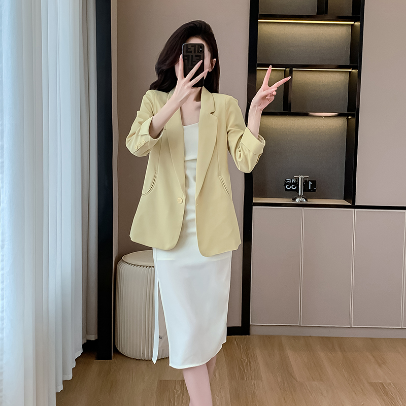 Real shot of summer high-end French royal yellow suit + waist slimming suspender dress suit