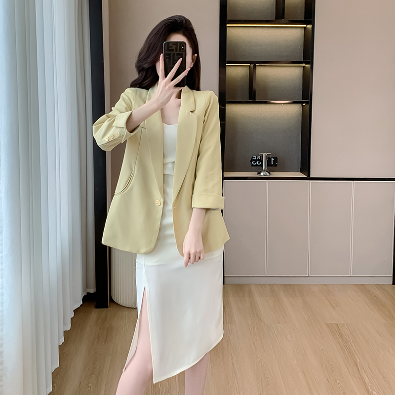 Real shot of summer high-end French royal yellow suit + waist slimming suspender dress suit