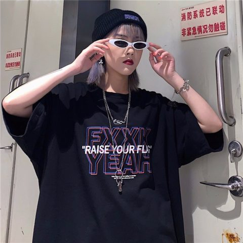 있음 선적 대외 무역 여름 새로운 인사이드 가져 가라. 반팔 검정색 티셔츠 여성 의류 기본 셔츠 다용도 맨위 Chic 작은 대중