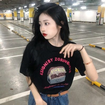 있음 선적 새로운 한국 스타일 루즈핏 슬림해 보이는 프린트 반팔 티셔츠 여성 의류 디자인 센스 작은 대중 맨위 ins 트렌디