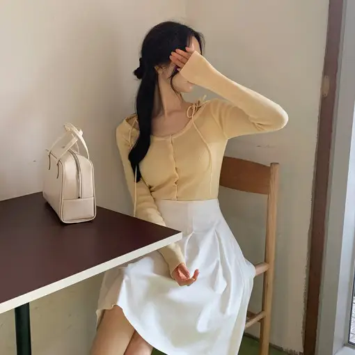 프렌치 스타일 체크 카라 니트 셔츠 상세 이미지 1