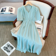 批发实拍大码女装春春夏式收腰V领连衣裙胖MM设计感减龄遮肚气质长裙