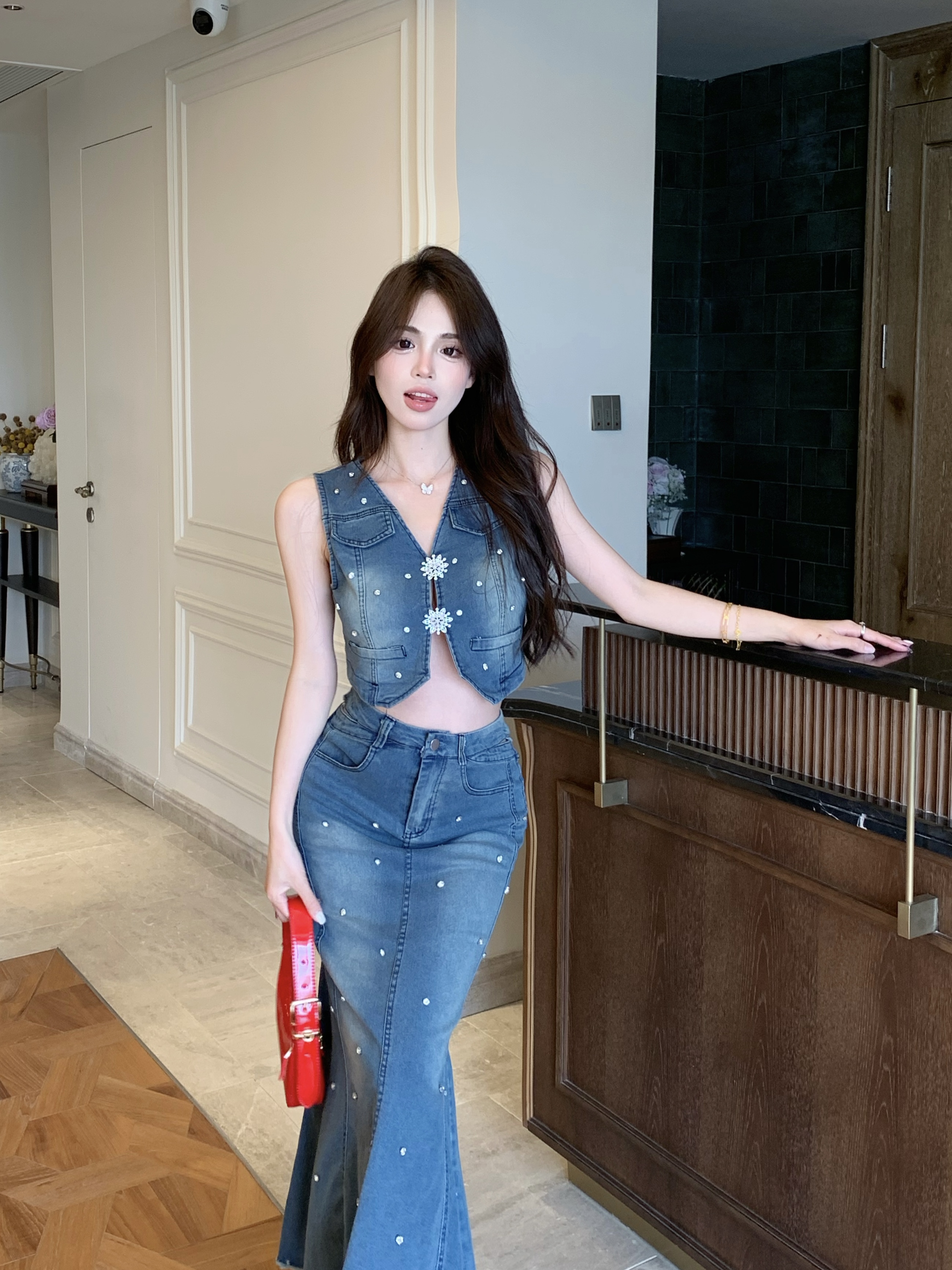 Real shot!  Temperament high-end denim vest fishtail skirt suit two-piece women's clothing