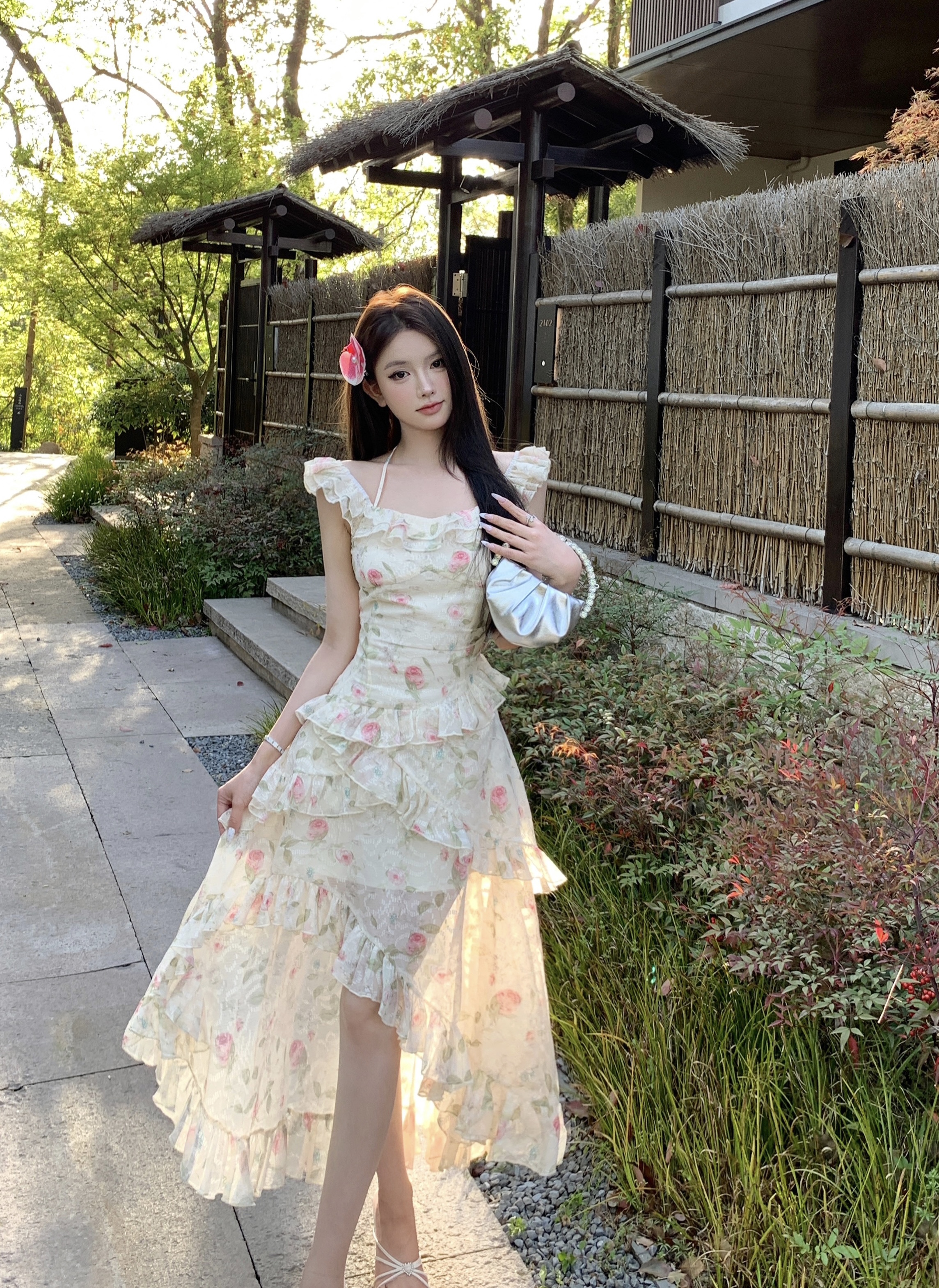 Actual shot of new summer style French tea break temperament slimming irregular design floral dress for women