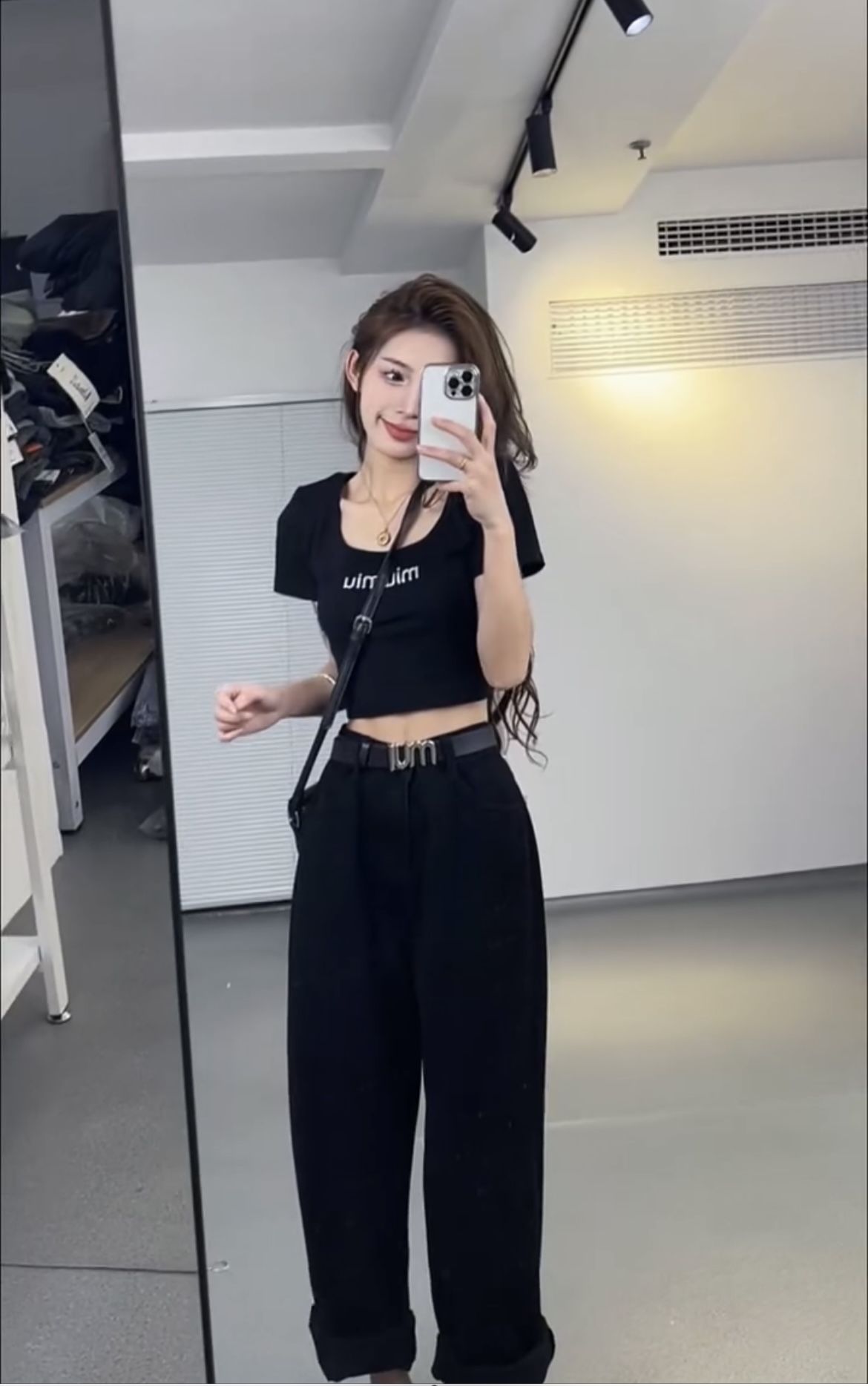 Square collar white short-sleeved T-shirt for women summer clean dad jeans 2024 spring and summer loose slimming versatile suit