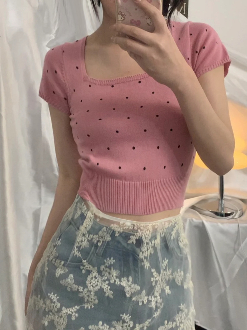 Real shot of square collar polka dot short-sleeved T-shirt for women in summer, chic and beautiful bottoming shirt with short top inside