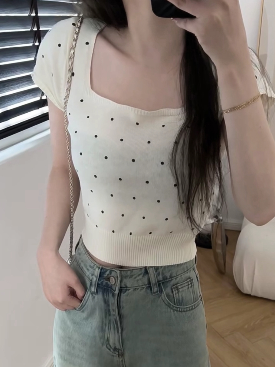 Real shot of square collar polka dot short-sleeved sweater for women, summer slimming inner short top for small people