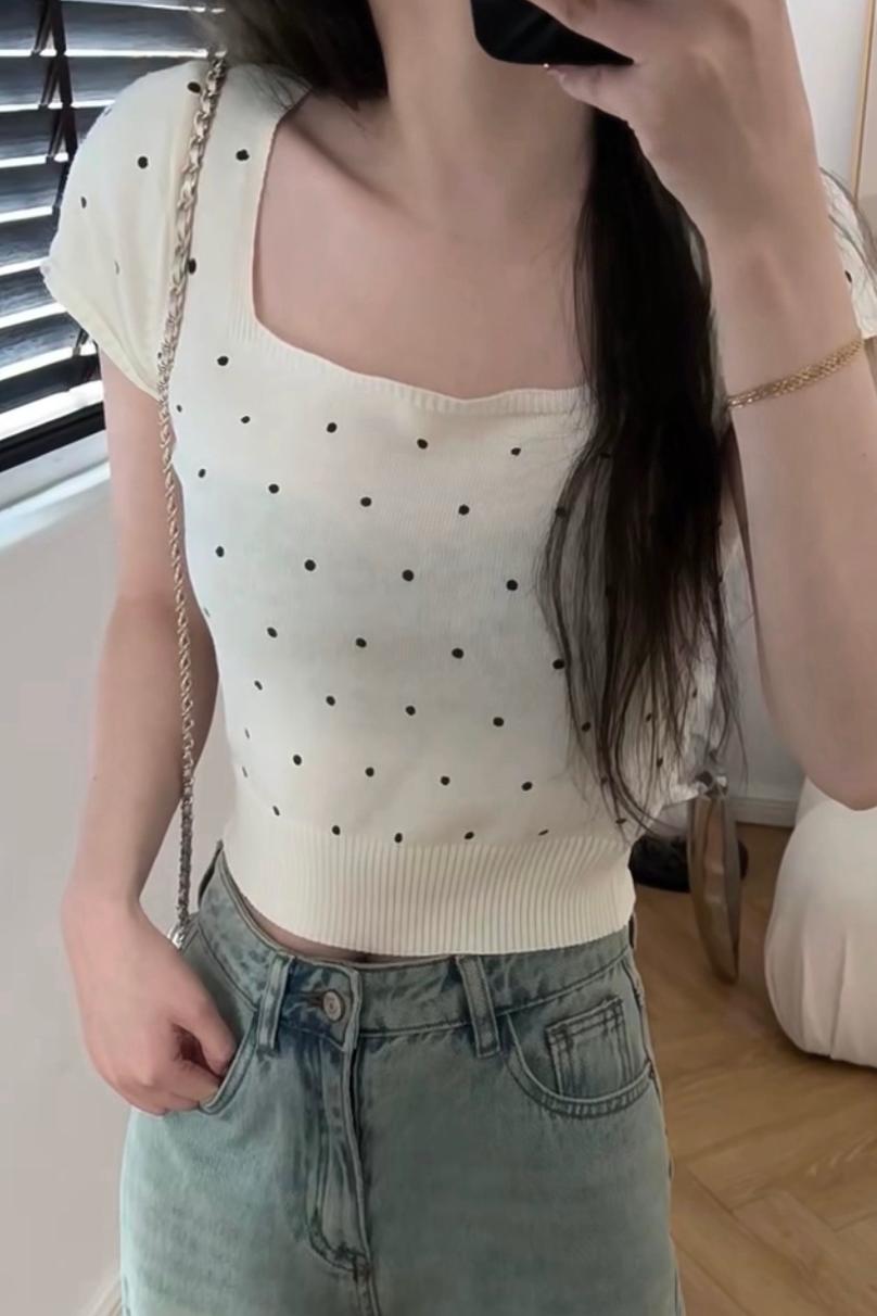 Real shot of square collar polka dot short-sleeved T-shirt for women in summer, chic and beautiful bottoming shirt with short top inside