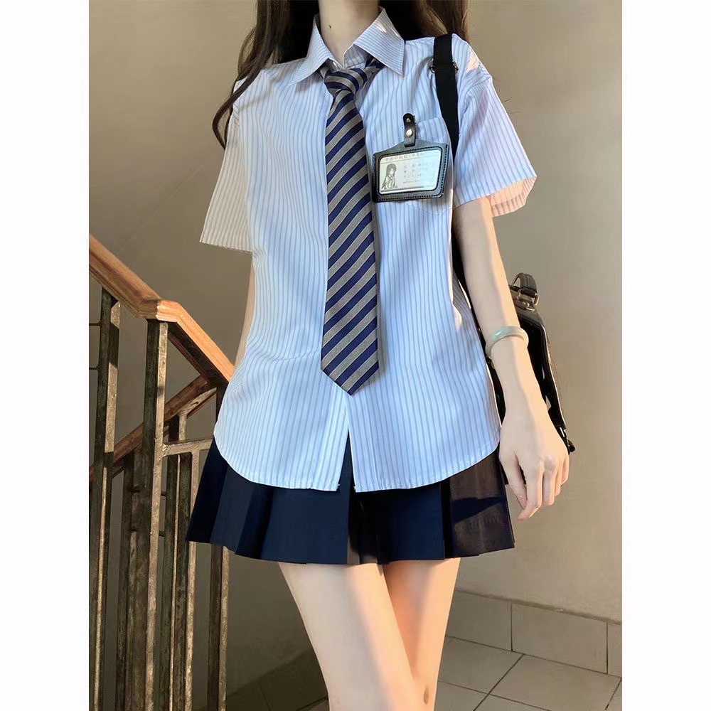 Internet celebrity small tea-style outfit blue short-sleeved shirt pleated skirt college style age-reducing two-piece suit for women summer