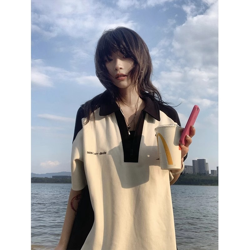 Cool girls in summer wear match a set of Hong Kong style retro chic Yujie street tops and skirts two-piece set
