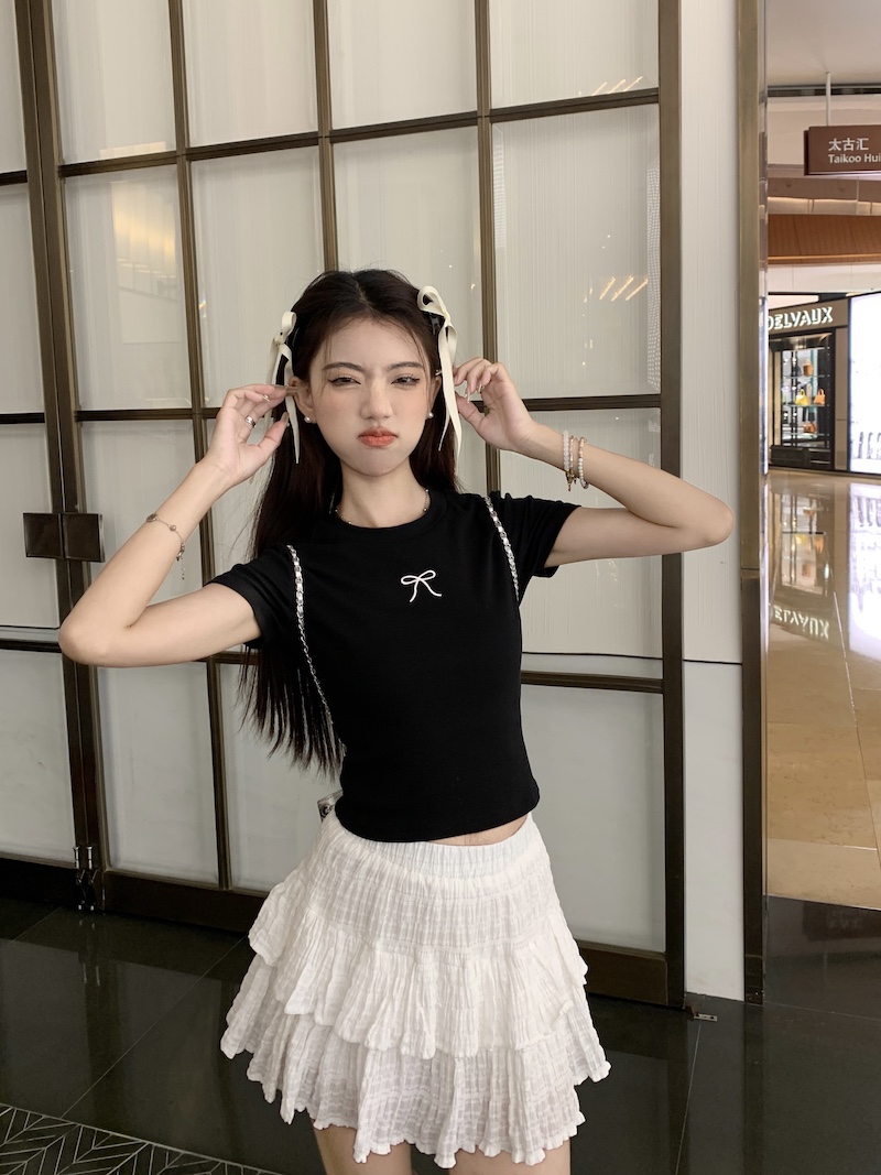 Real shot and real price Bow black short-sleeved T-shirt for women in summer hot girl slim sweet and spicy short shoulder top trendy