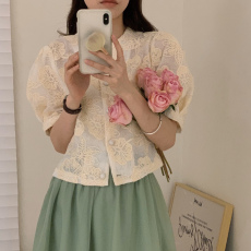 批发有货 气质圆领刺绣高腰泡泡袖短款蕾丝衬衫