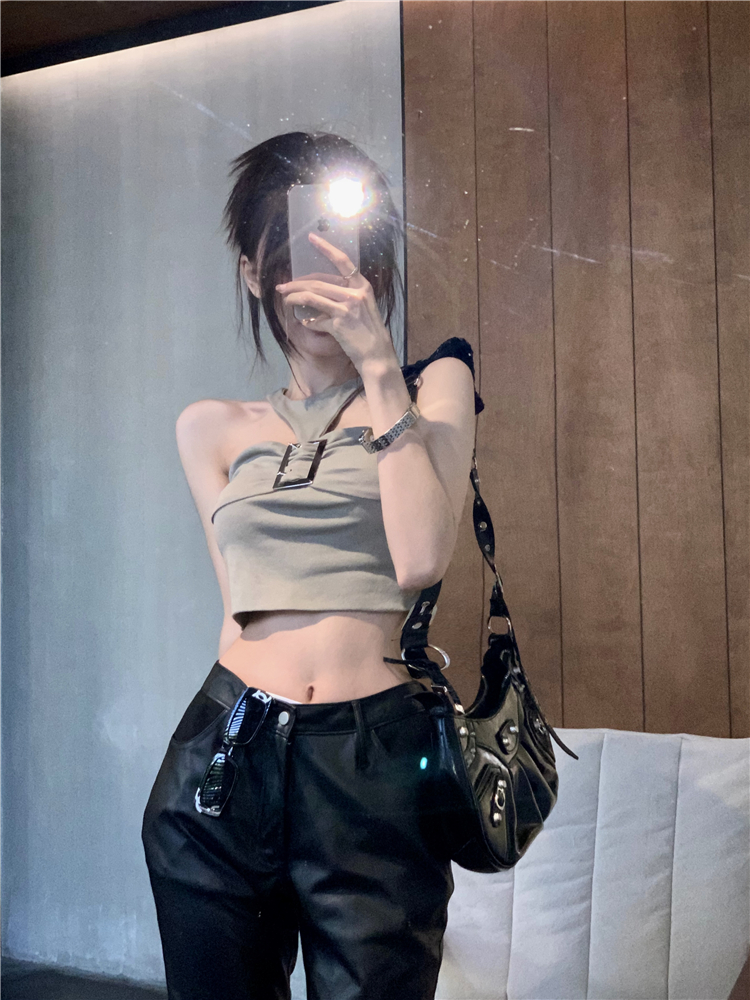 순수한 욕망 바람 섹시함 핫걸 금속 버클 행침 목 조끼 여성 여름 쇼트 스타일 백리스 민소매 작은 슬링 검정색 맨위