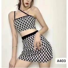 批发2026套装夏款<b class='q'>棋盘</b>挂脖不规则<b class='q'>格</b>子美背吊带背心短款打底上衣女