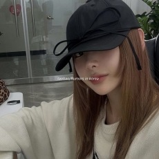 批发韩国<b class='q'>春</b>夏新款ins博主蝴蝶结系带复古百搭微光泽棒球帽