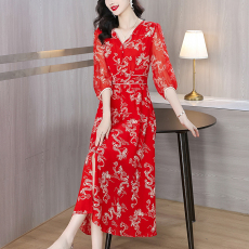 批发2026新款夏季桑蚕丝洋气显瘦气质<b class='q'>开叉</b>收腰花色新款女装V领<b class='q'>连衣裙</b>