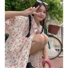 批发日系<b class='q'>甜美</b>小众印花宽松短袖衬衫女夏季新款ins潮防晒情侣百搭衬衣