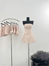 国现SXinh越南设计师Laneci 抹胸蝴蝶结上衣半裙减龄性感甜美套装