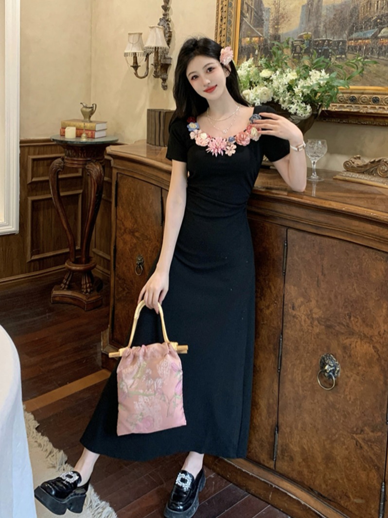 MY5632# 赫本风黑色小众设计立体花朵百搭收腰显瘦连衣裙女裝貨源服裝批發