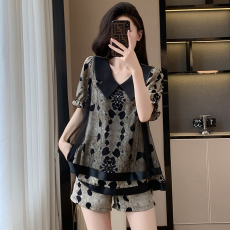 批发实拍2026夏季新款胖MM气质时尚雪纺印花娃娃领小衫洋气套装两件套