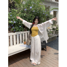 批发实拍黄色吊带小<b class='q'>背心</b>短款<b class='q'>露</b><b class='q'>脐</b>上衣宽松防晒衬衫直筒休闲裤