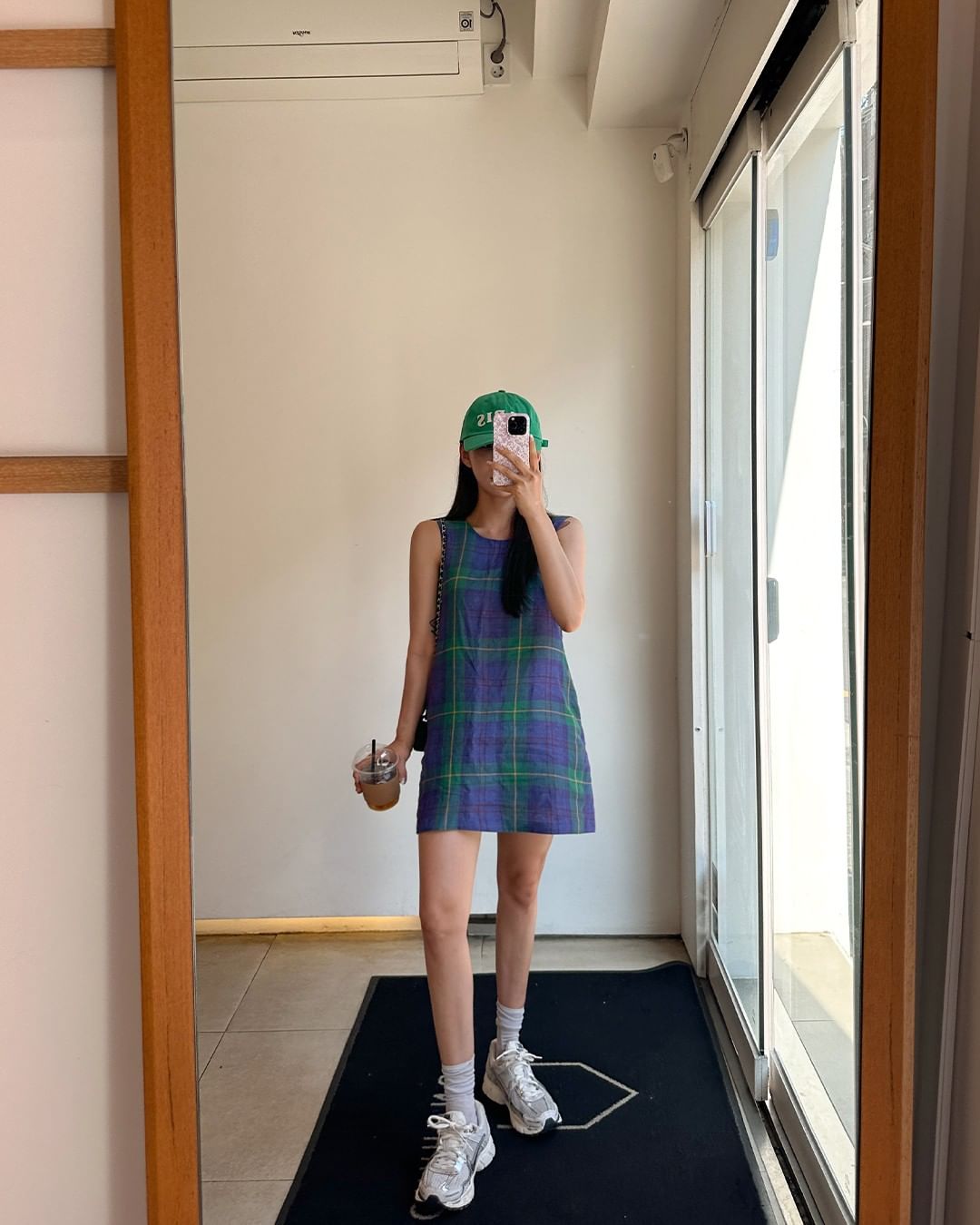 한국 여름 신제품 민소매 작은 대중 라운드 넥 몸매 가꾸기 체크무늬 조끼 체크무늬 여성 드레스