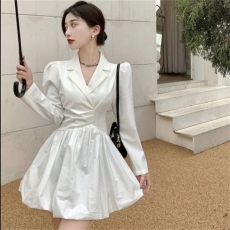 批发设计感小众白色西装连衣裙女2024新款春季收腰显瘦气质长袖短裙子
