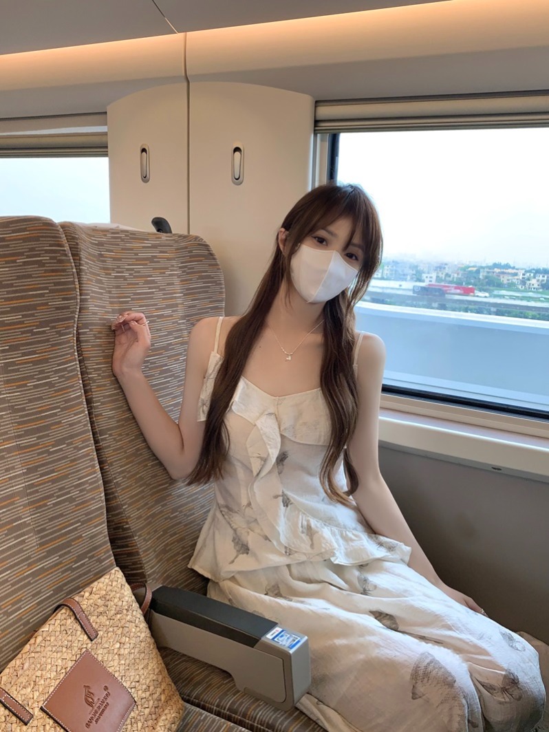 실사 정가 여름 새로운 중식 수묵화 프린트 품격 프릴 슬립 반신 치마 세트