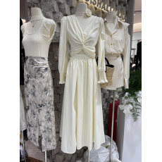 批发2025十三行秋季新款短款v领<b class='q'>衬衫</b>a字半身裙长裙气质时尚两件套装