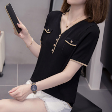 批发2026年夏季新款V领正肩冰丝<b class='q'>针织衫</b>大码女装<b class='q'>宽松</b>拼色短袖T恤