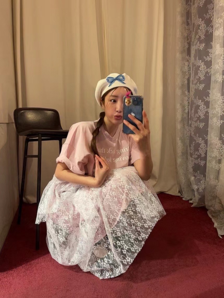 있음 선적 만화 프린트 레이스 조각 드레스