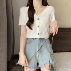 批发实拍<b class='q'>夏</b>装设计感别致上衣大码女装v领露锁骨甜辣短袖t恤M-4XL200斤