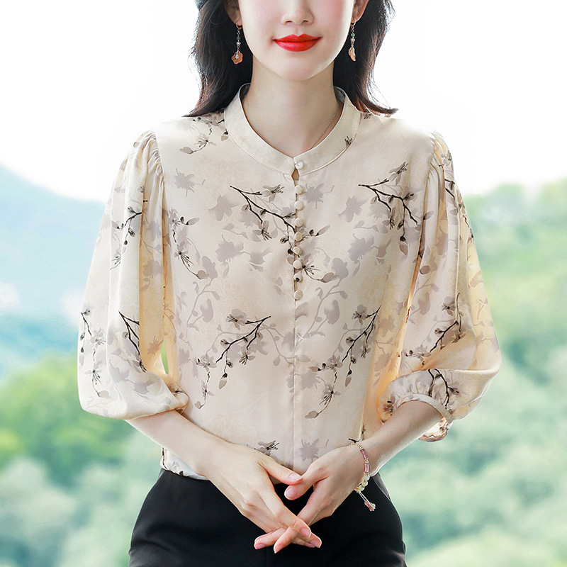 실사 2026 봄 여름 새로운 뽕나무 누에 실크 작은 셔츠 스탠드 칼라 7부 소매 품격 패션 슬림해 보이는 실크 셔츠