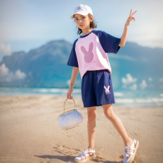 批发女童夏装T恤套装2025新款网红<b class='q'>儿童</b>时髦夏季中大童短袖短<b class='q'>裤</b>两件套