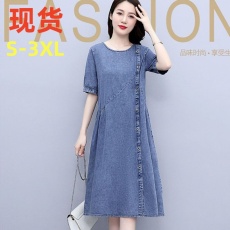 批发天丝<b class='q'>牛仔</b><b class='q'>连衣裙</b>女夏季薄款大码休闲洋气妈妈收腰显瘦时髦遮肚裙子