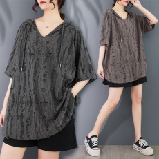 批发实拍夏季新款V领连帽套头纯色<b class='q'>T</b>恤衫大码宽松破洞<b class='q'>个性</b>上衣女