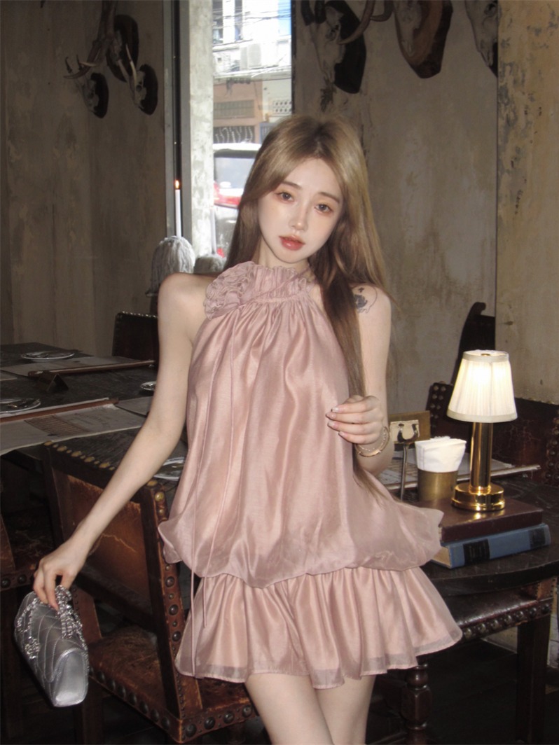 실사 정가 품격 디자인 센스 작은 대중 꽃 망사 민소매 백리스 루즈핏 행침 목 휴가 드레스