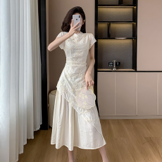 批发EIA一尧皎皎玉兰新中式国风连衣裙2025新款女夏刺绣改良<b class='q'>旗袍</b>