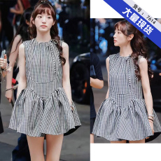 批发田曦薇明星<b class='q'>同款</b>格纹高腰无袖短款蓬蓬裙2024夏季新款娃娃<b class='q'>连衣裙</b>潮