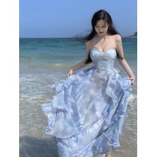 批发法式设计感小众吊带连衣裙女海边度假沙滩长裙日落仙女裙荷叶边裙