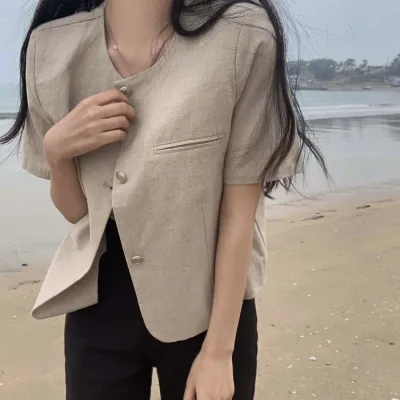 韩国chic 简约圆领短款外套女夏季通勤流行气质单排扣上衣