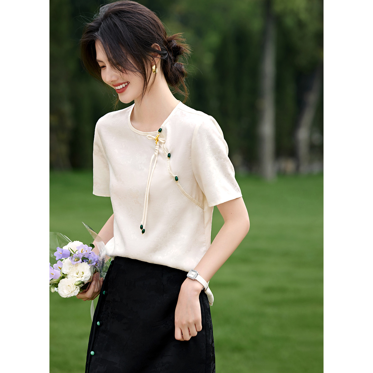 새로운 중식 새틴 자카드 여성 셔츠 여름 우아함 품격 몸매 가꾸기 슬림해 보이는 반팔 작은 셔츠 맨위