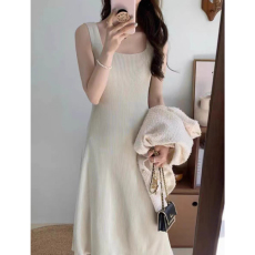 批发冰丝针织吊带连衣裙女夏季法式收腰<b class='q'>显瘦</b>弹力紧身时尚百搭中长裙潮