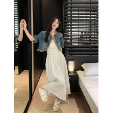 批发复古短款毛边短袖<b class='q'>牛仔</b>外套抹胸连衣裙长裙女夏季2025新款时尚套装