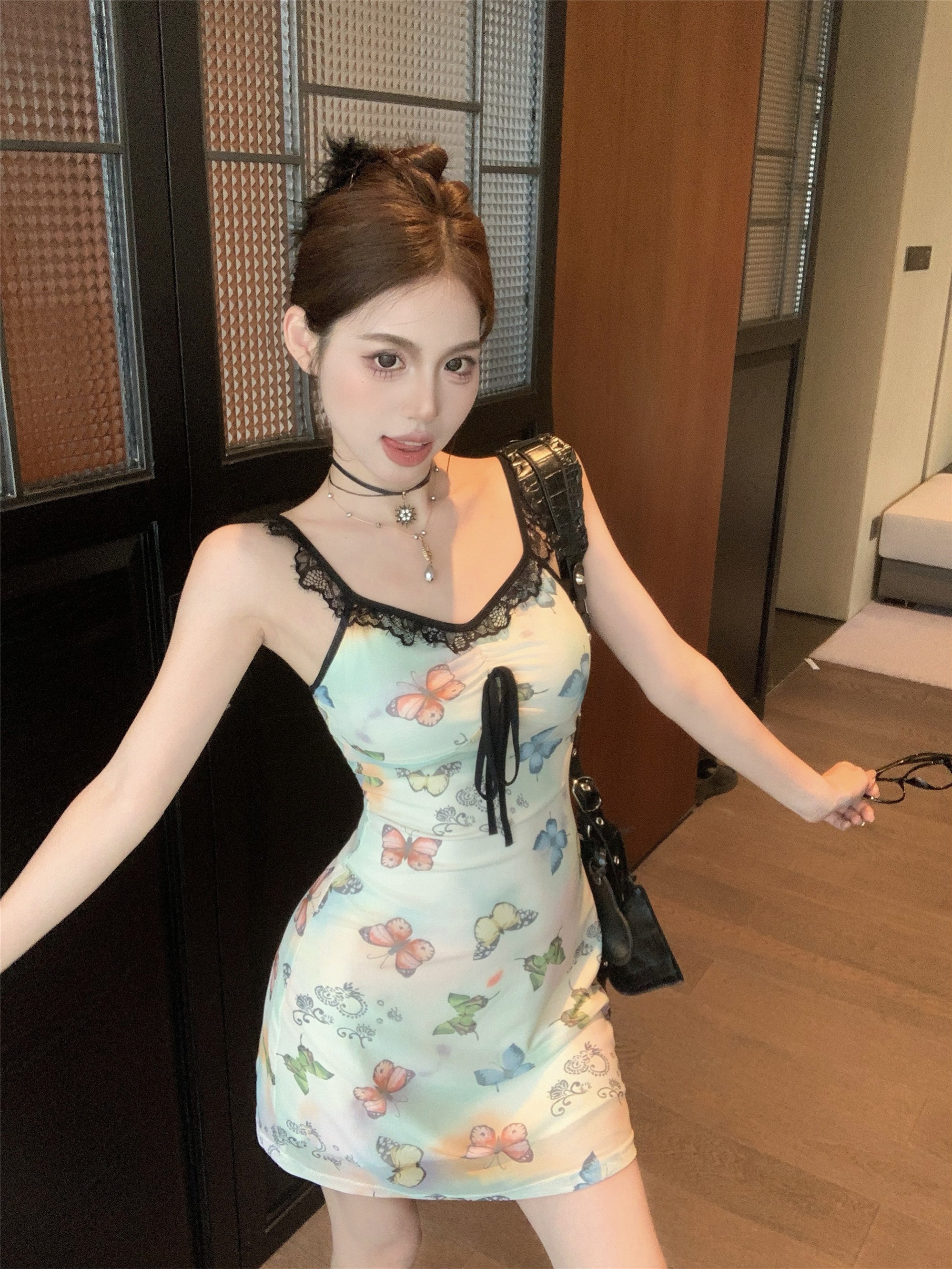 실사 정가 여름 허리 수축 달콤한 매운맛 휴가 작은 대중 꽃무늬 미니 스커트 롱 스커트 나비 프린트 슬립 드레스