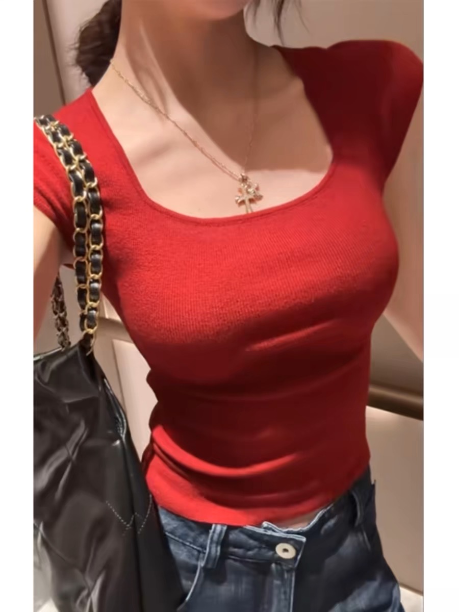 Red square neck short-sleeved right shoulder t-shirt for women new summer knitted inner layering shirt sweet and spicy short top
